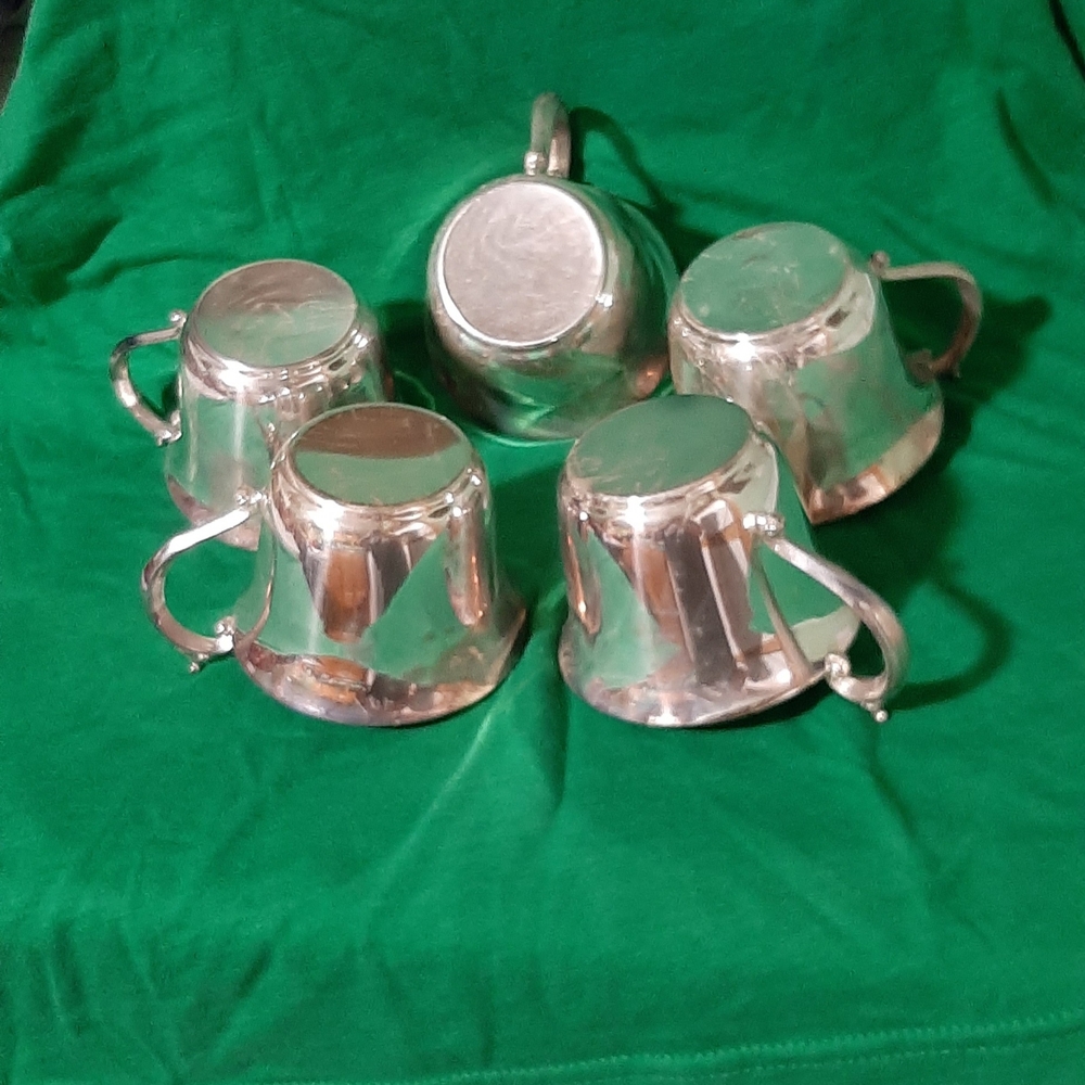 Silver Drinkware Set